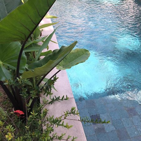 Villa Abhista Seminyak Экстерьер фото